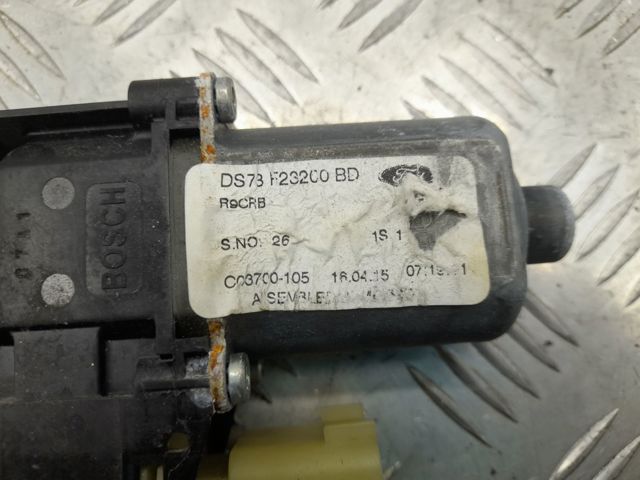 Мотор стеклоподъемника двери передней, правой DS7Z7823394B FORD