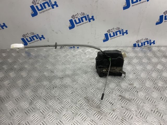 Замок двери задней правой FQM500100 LAND ROVER