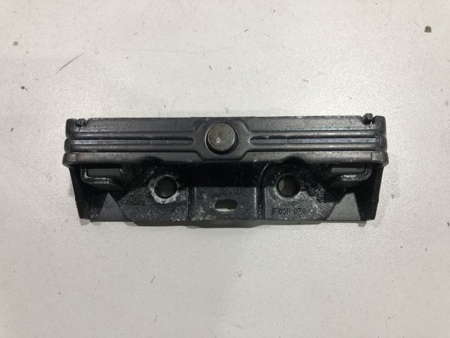 LAND ROVER FQQ500060 Петля-зацеп (ответная часть) замка двери задней (багажной 3/5-й) в наличии Хмельницкий