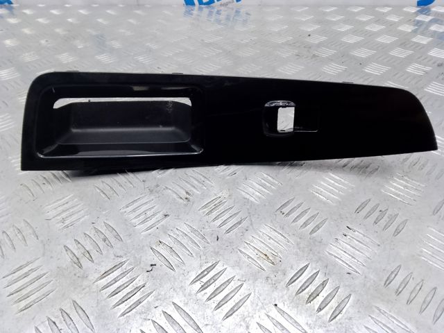 FT4Z14527BB Панель (накладка) блока управления стеклоподъемником передняя правая купить Одесса