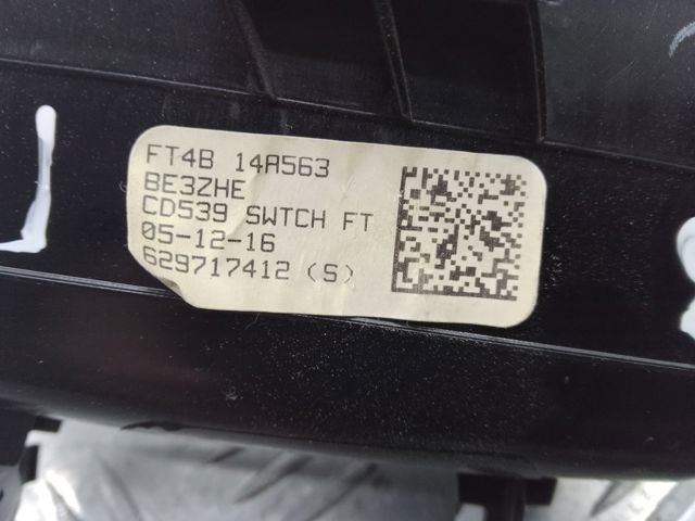 FT4Z14527BB Панель (накладка) блока управления стеклоподъемником передняя правая купить Николаев