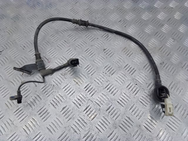 Датчик АБС (ABS) задний, правый KA0G437EXA MAZDA