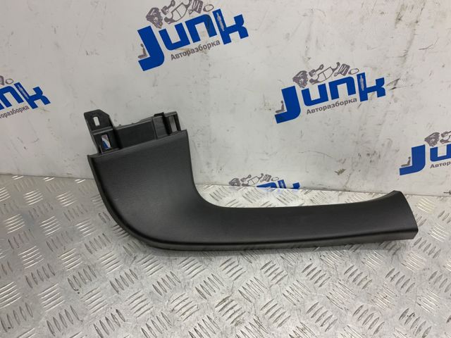 Обшивка крышки багажника KB7W68940 MAZDA
