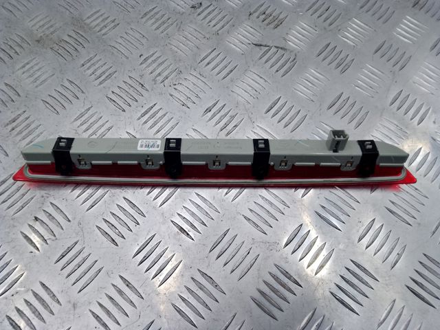 Стоп-сигнал задний дополнительный KD5351580B MAZDA