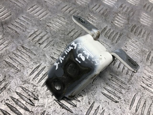 Петля двери задней левой KD5373240A MAZDA