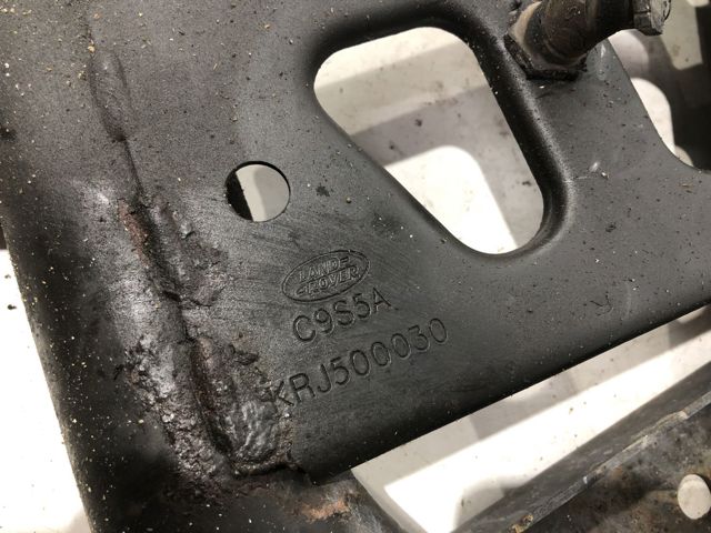 Рамка радиатора нижняя KRJ500030 LAND ROVER