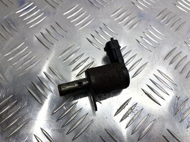 LR012112 Land Rover сравнить цены на Автопро
