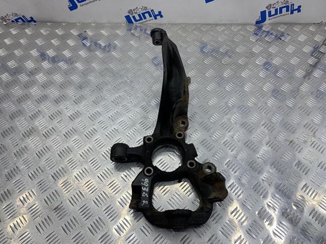 Цапфа поворотная правая LR014140 LAND ROVER