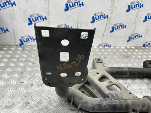 Усилитель бампера нижний LR016868 LAND ROVER