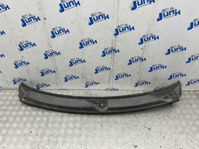 Водосток лобового стекла, жабо LR022997 LAND ROVER