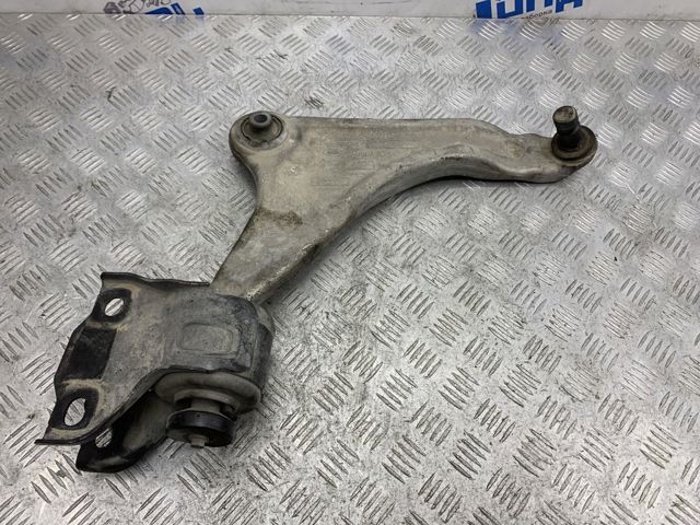 LR024472 LAND ROVER Рычаг передней подвески нижний правый купить в Одесса