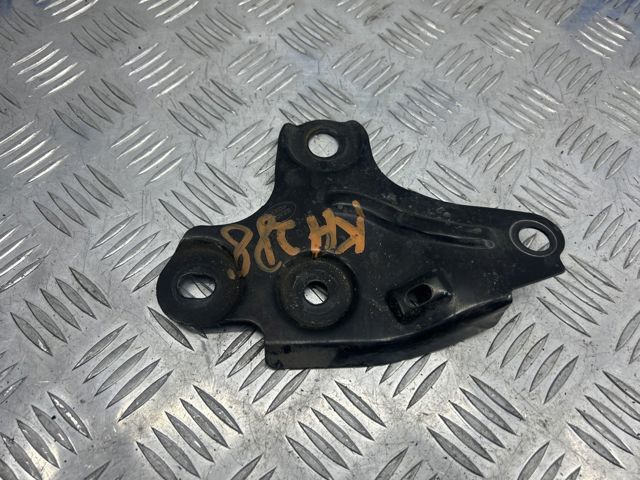 Кронштейн подушки (опоры) двигателя, правой LR024733 LAND ROVER