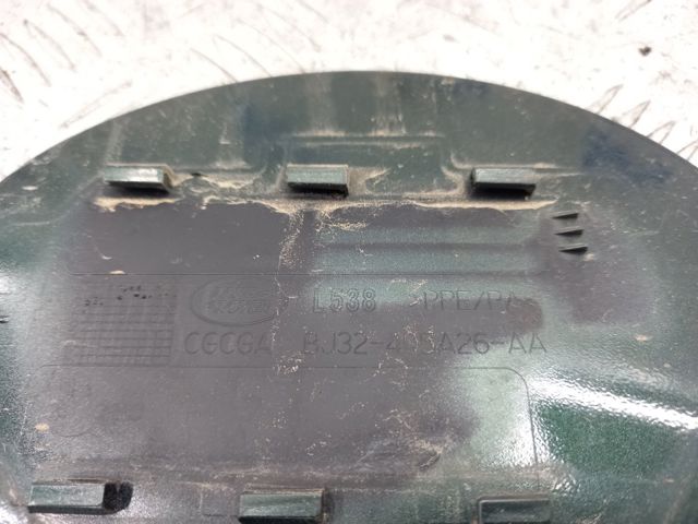Лючок топливного бака LR025079 LAND ROVER