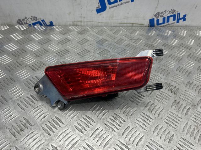 Противотуманнка задняя, правая LR025148 LAND ROVER