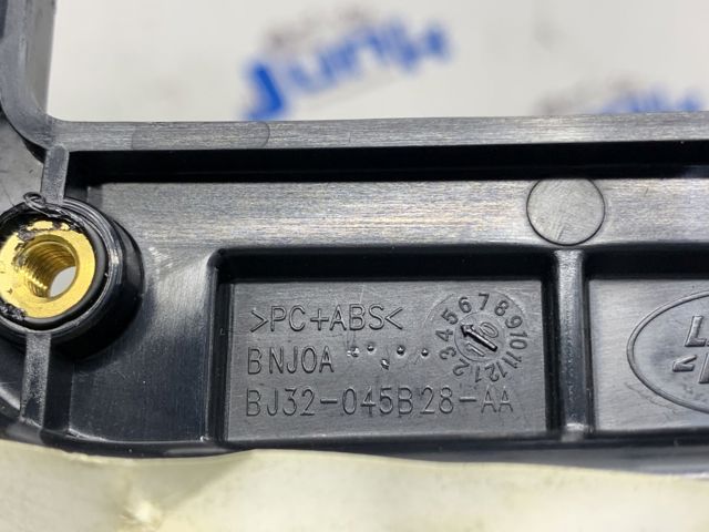 LAND ROVER LR025857 в наличии Львов