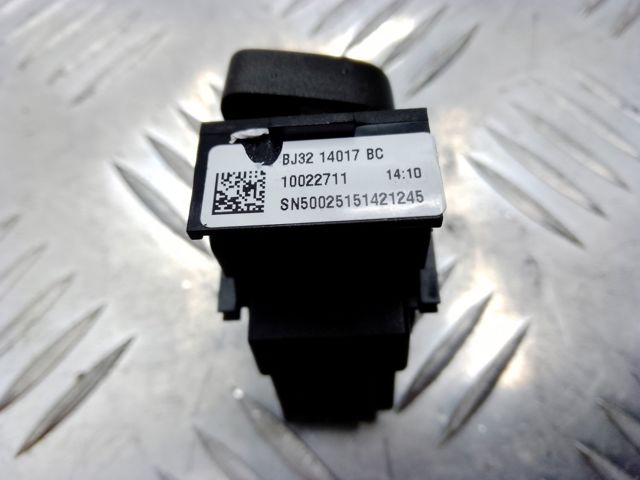 LAND ROVER LR025906 в наличии Каменское