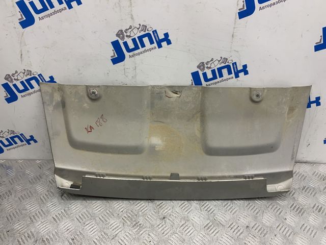 LR026539 LAND ROVER Заглушка бампера буксировочного крюка передняя купить в Полтава