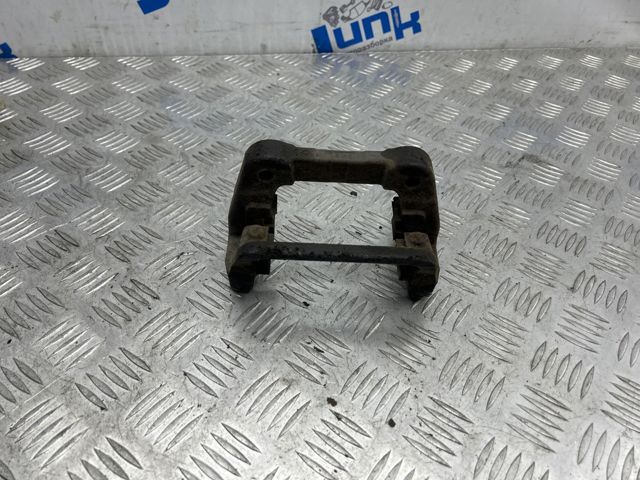 LR027130 LAND ROVER Скоба заднего суппорта купить в Николаев