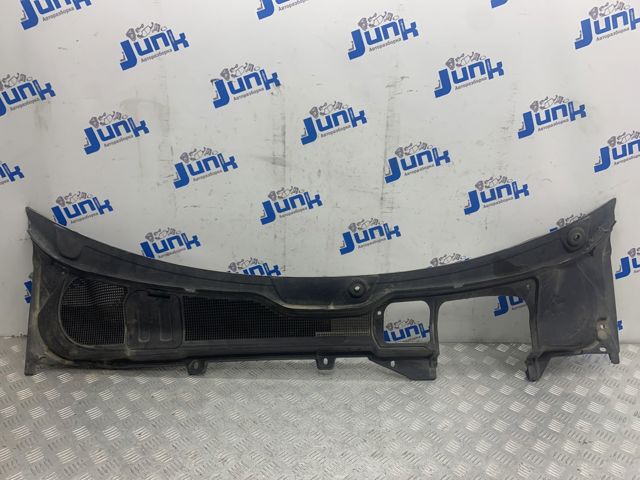 Водосток лобового стекла, жабо LR027199 LAND ROVER