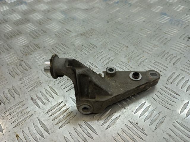LR028882 LAND ROVER Кронштейн компрессора кондиционера купить в Черкассы