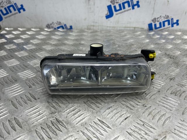 Противотуманка правая LR033406 LAND ROVER