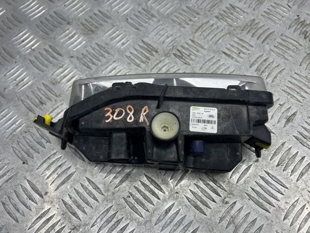 LAND ROVER LR033406 Фара противотуманная правая в наличии Черновцы