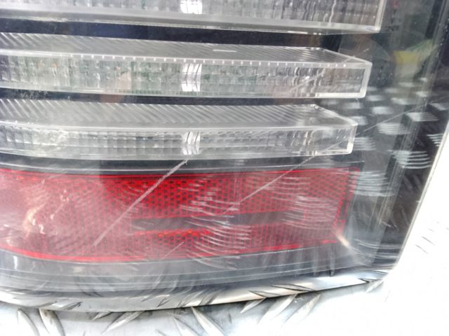Задний левый стоп LR034239 LAND ROVER