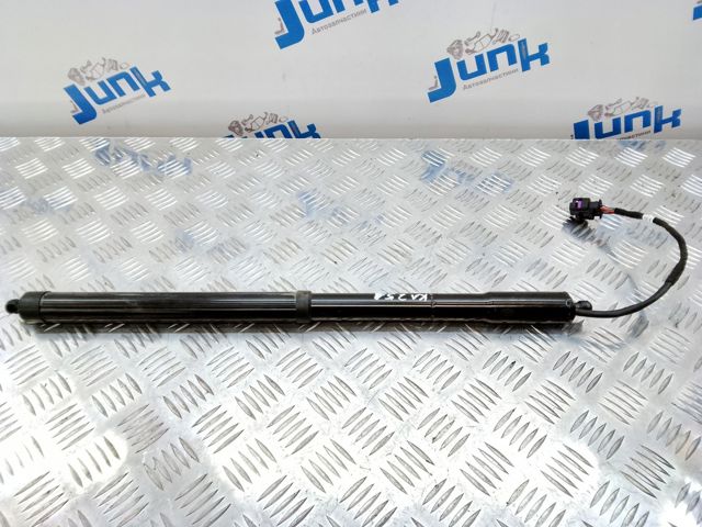 Амортизатор крышки багажника LR034399 LAND ROVER