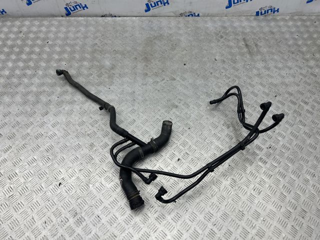 LR034637 LAND ROVER Патрубок радиатора купить в Днепр