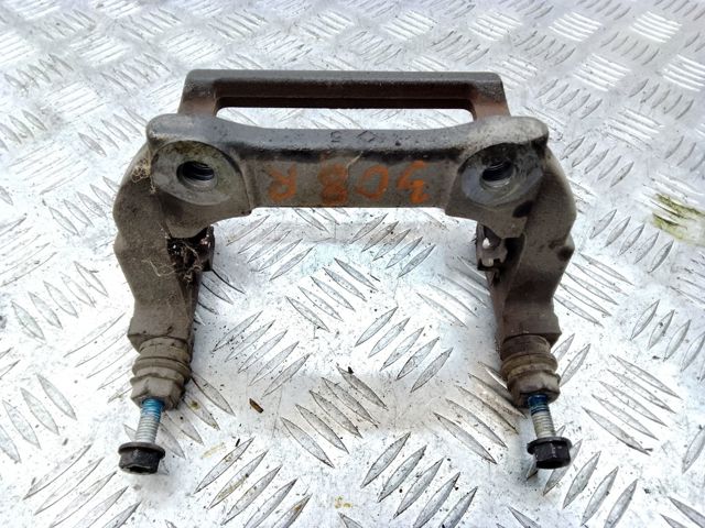 Скоба суппорта заднего LR036569 LAND ROVER