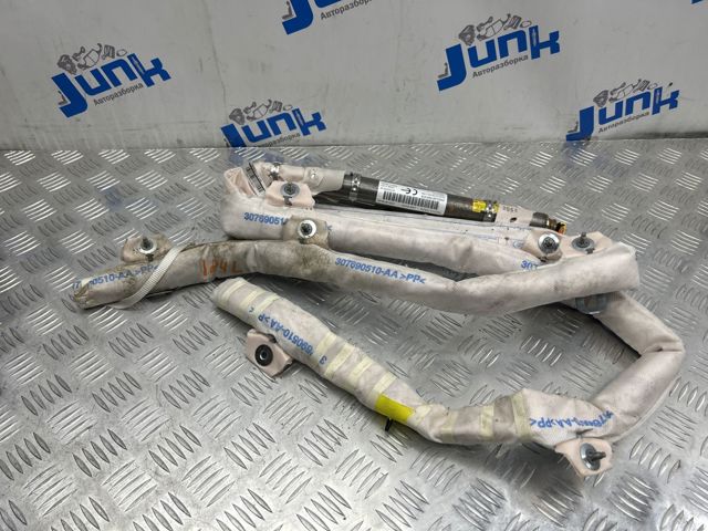 Левая шторка безопасности LR043057 LAND ROVER