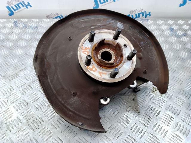 LR043594 LAND ROVER Цапфа задняя левая купить в Николаев