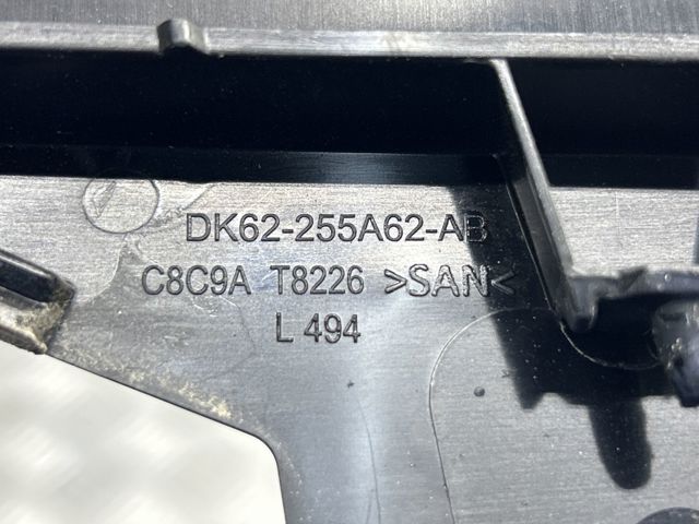 LAND ROVER LR043803 в наличии Черновцы