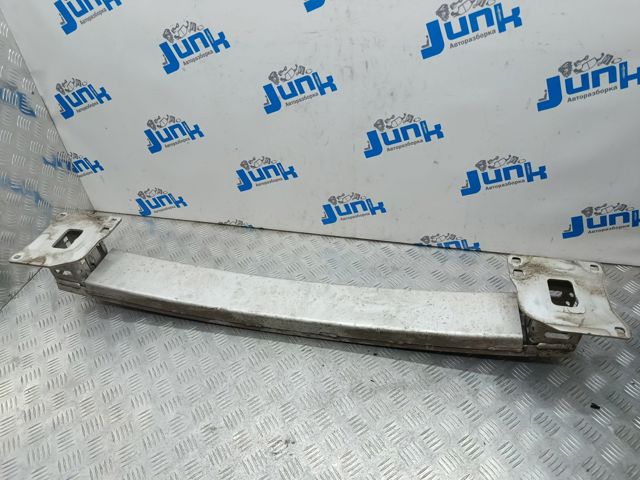 Балка бампера заднего LR044061 LAND ROVER