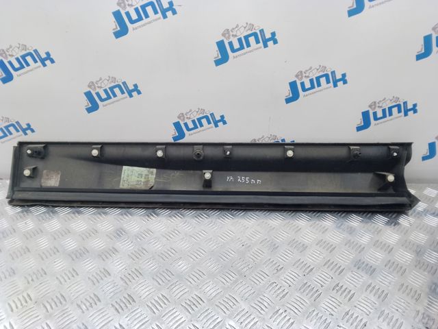 LR044138 Молдинг двери передней правой нижний купить Украина