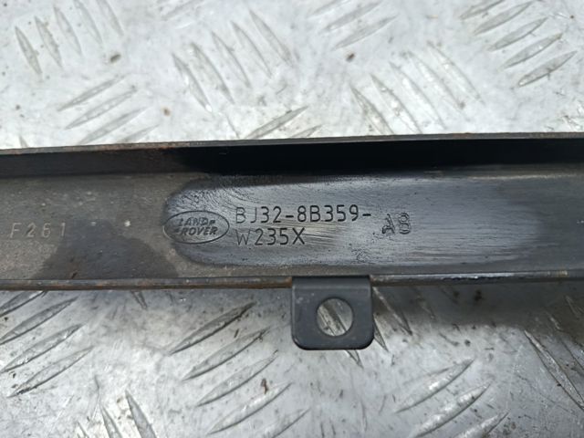Балка под радиатор верхняя LR044300 LAND ROVER