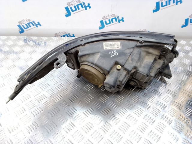 Основная фара в сборе левая LR046928 LAND ROVER
