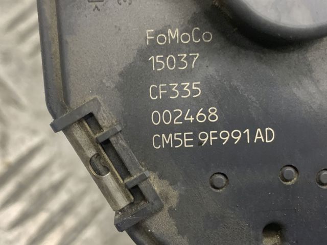 Дроссельная заслонка в сборе LR049646 LAND ROVER