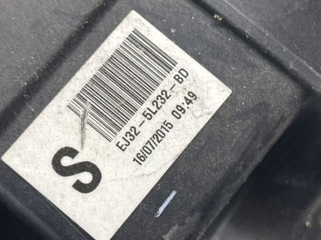  Корпус воздушного фильтра LR049780 LAND ROVER