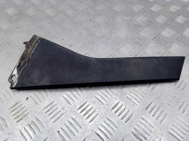 Накладка задней двери, левой, вертикальная LR050770 LAND ROVER