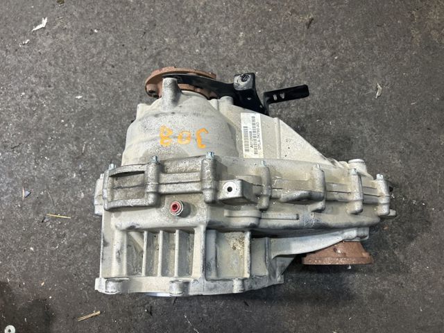 Делитель передач LR050773 LAND ROVER