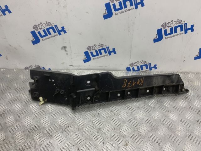 LR055888 LAND ROVER Направляющая заднего бампера левая купить в Киев