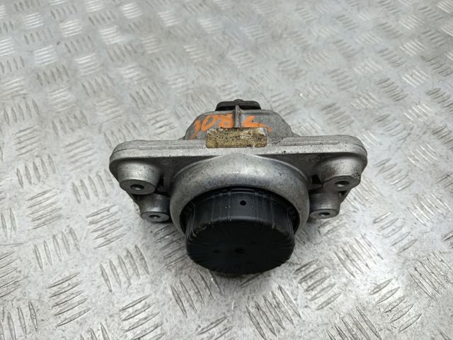 Подушка двигателя левая/правая LR056882 LAND ROVER