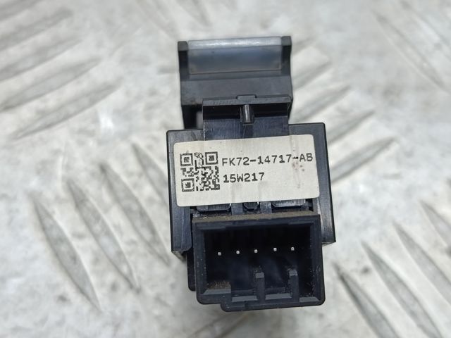 LR059773 LAND ROVER Кнопка стеклоподъемника передняя купить в Тернополь