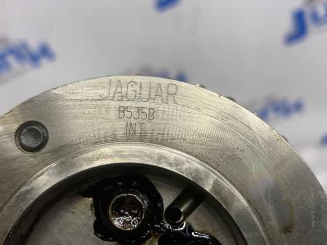 LR060395 LAND ROVER Шестерня впускного распредвала купить в Николаев