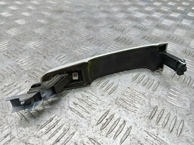 Ручка передней двери, наружная LR061201 LAND ROVER