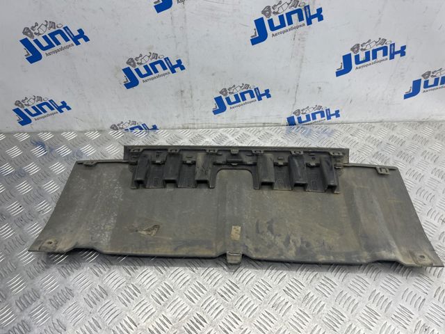 Обвес бампера LR061242 LAND ROVER