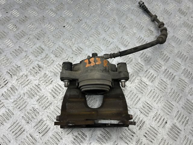 Суппорт тормозной передний правый LR061369 LAND ROVER
