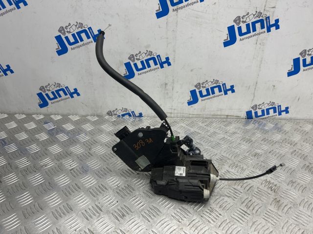 LAND ROVER LR063611 Замок двери задней левой в наличии Николаев