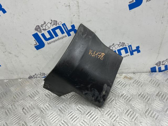 Молдинг переднего левого крыла LR064266 LAND ROVER
